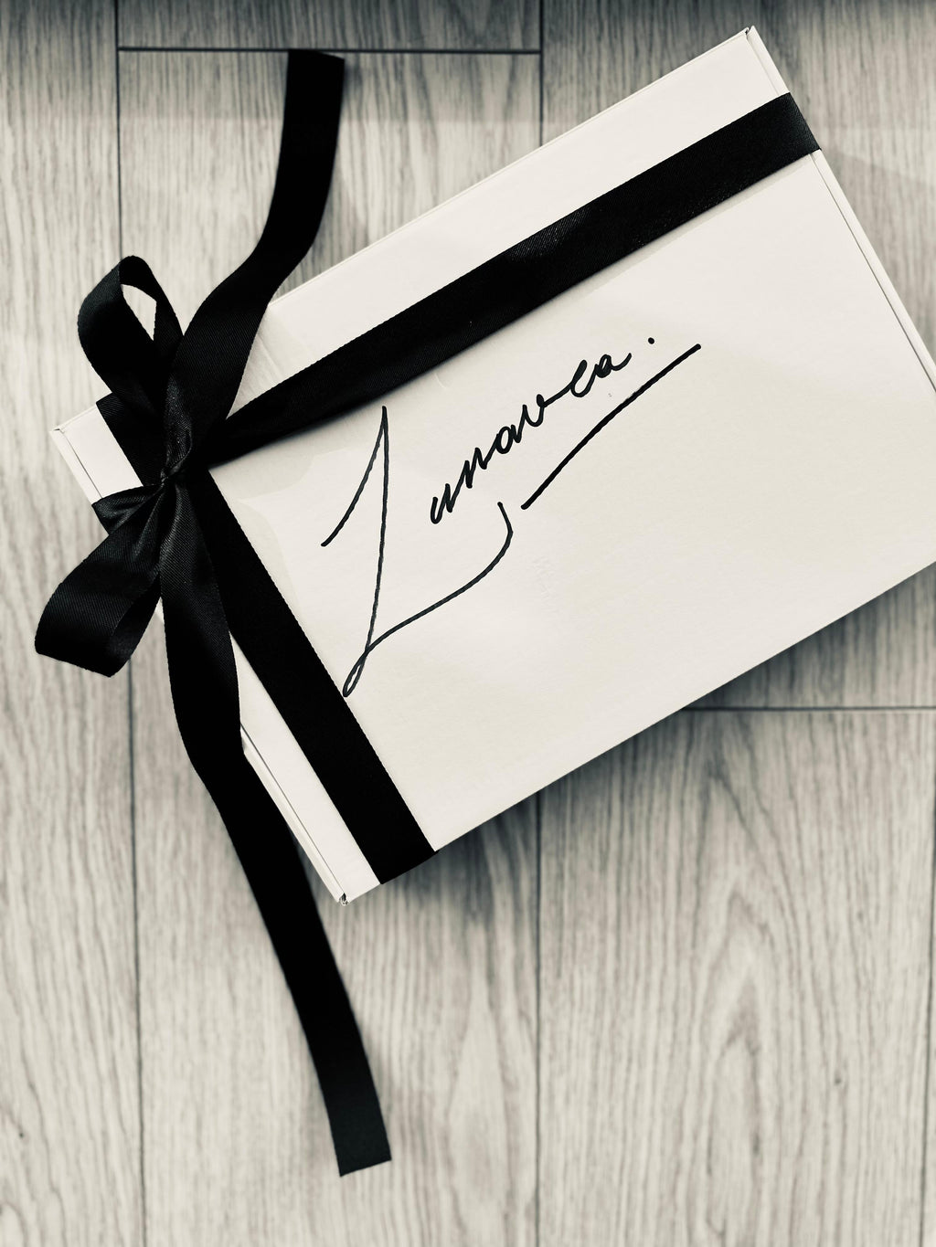 Kırmızı Dantelli Bodysuit