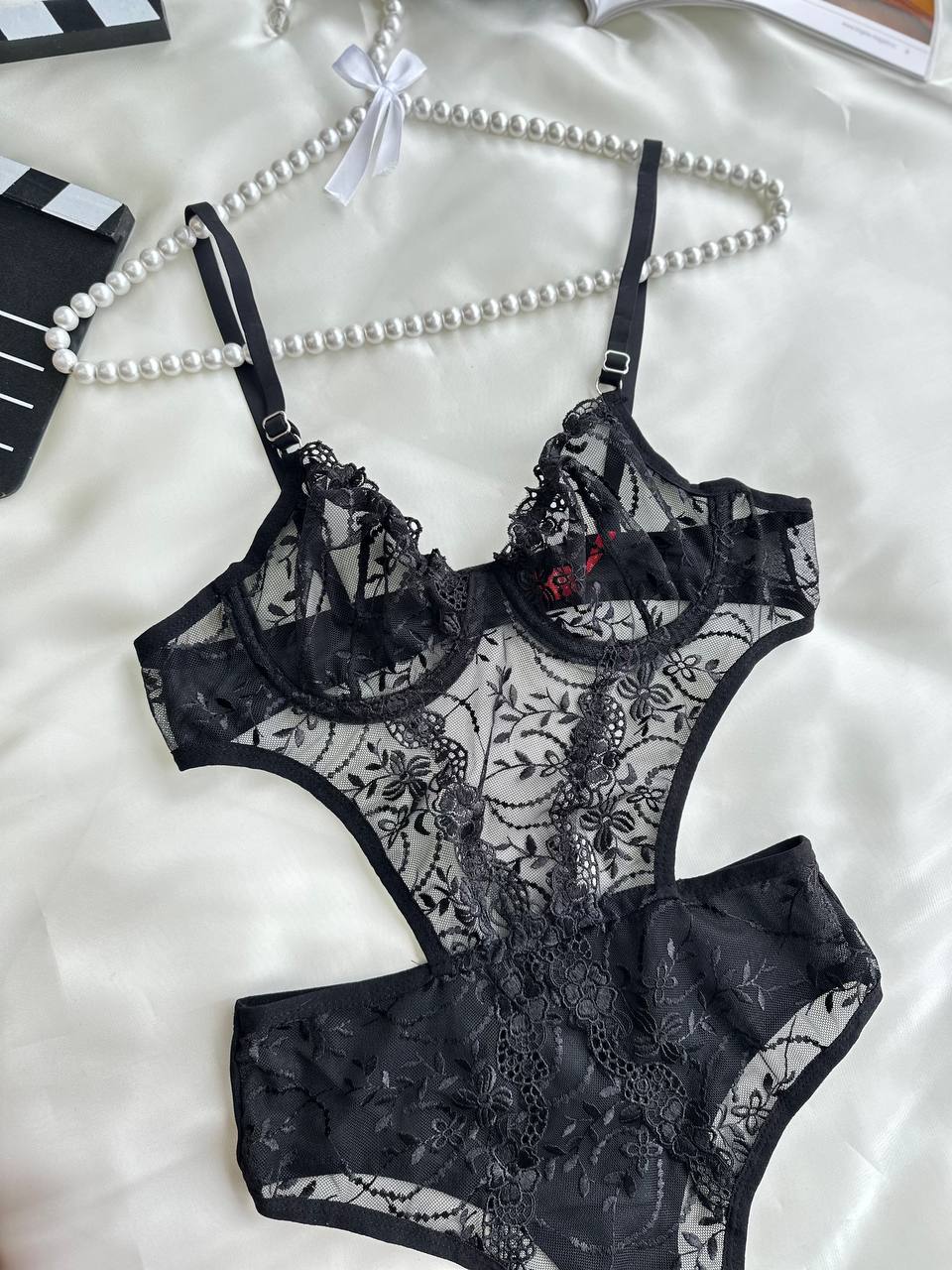 LUNAVEA Flora Dantel Transparan Alttan Çıtçıtlı Bodysuit